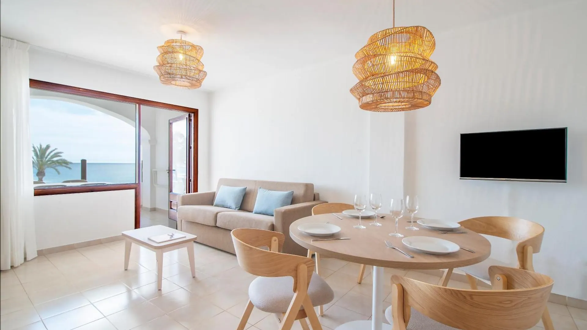 Pierre & Vacances Ros Ibiza Santa Eulària des Riu 0*,